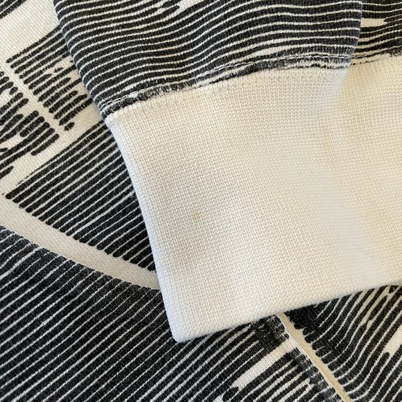 DC Men’s Zip Up Hoodie, Medium - Picture 6 of 7